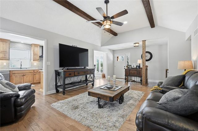 305 12th Avenue, Greenwood, MO 64034