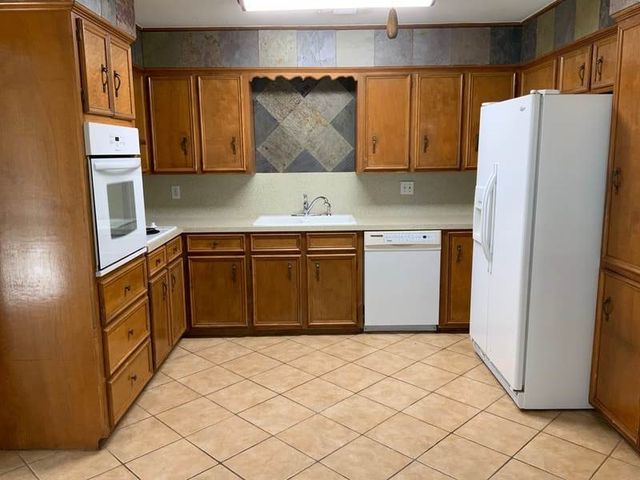 1470 W South Loop, Stephenville, TX 76401