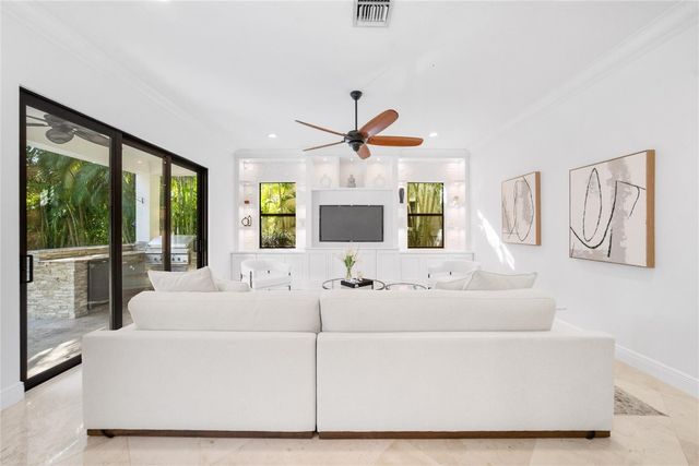 8252 Bradford Way, Parkland, FL 33076