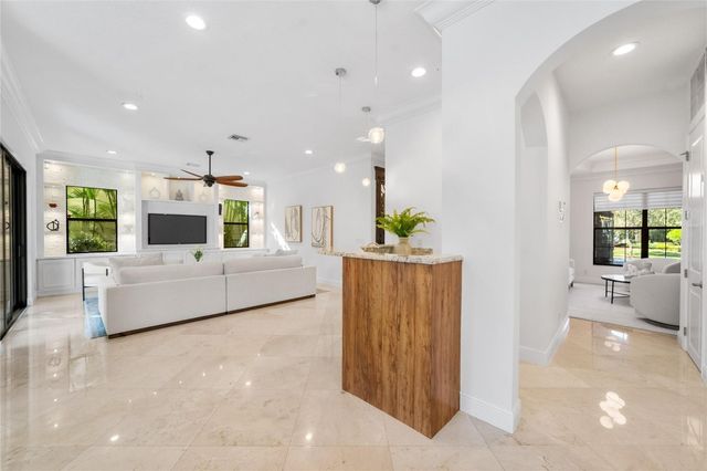 8252 Bradford Way, Parkland, FL 33076