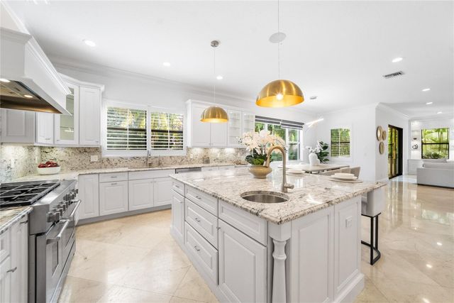 8252 Bradford Way, Parkland, FL 33076