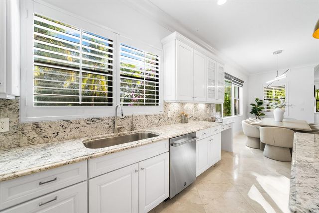 8252 Bradford Way, Parkland, FL 33076