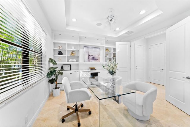 8252 Bradford Way, Parkland, FL 33076