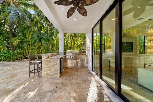 8252 Bradford Way, Parkland, FL 33076