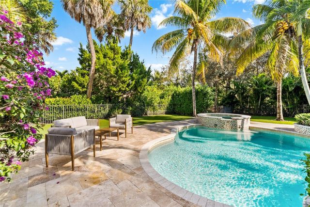 8252 Bradford Way, Parkland, FL 33076