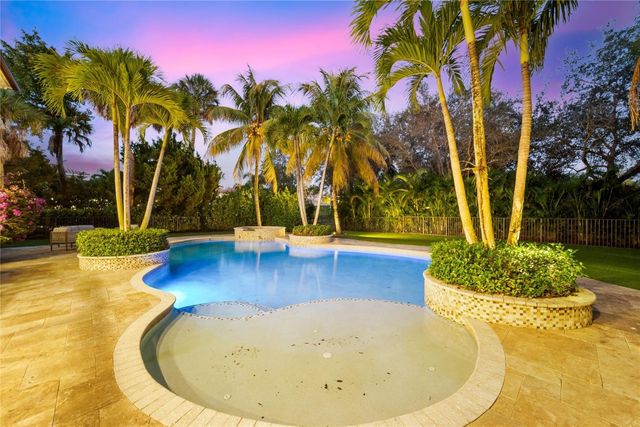 8252 Bradford Way, Parkland, FL 33076