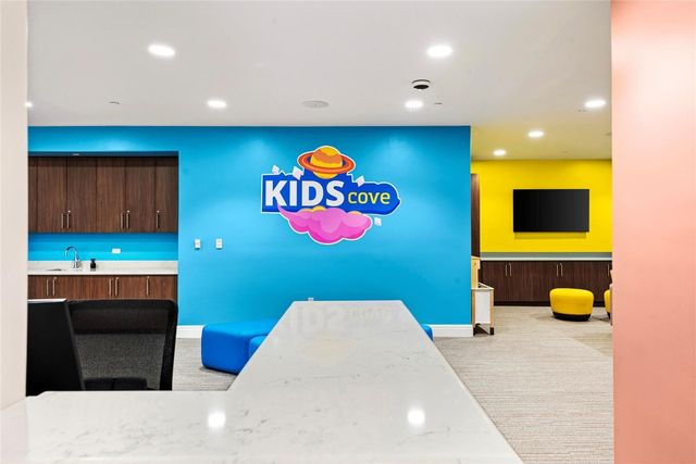 8252 Bradford Way, Parkland, FL 33076