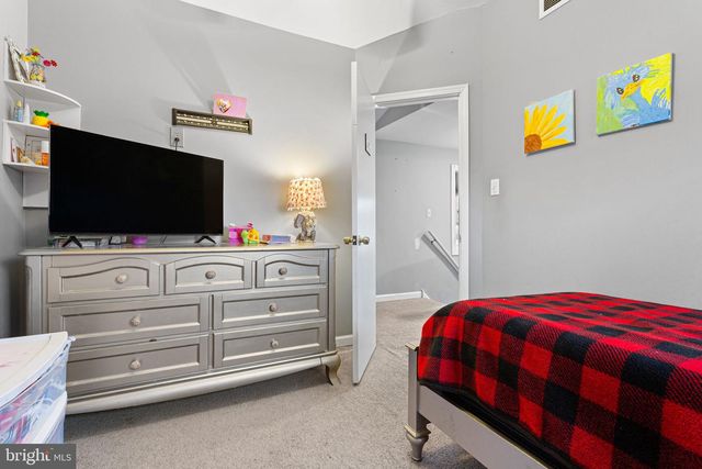 402 HESSIAN AVE, National Park, NJ 08063