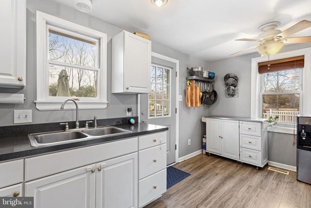 402 HESSIAN AVE, National Park, NJ 08063