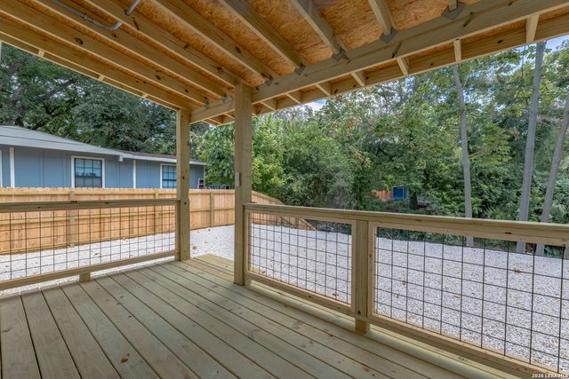 306 PLACID COVE DR, New Braunfels, TX 78130