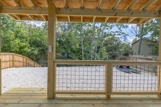 306 PLACID COVE DR, New Braunfels, TX 78130