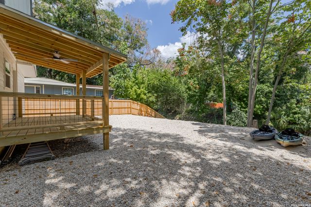 306 PLACID COVE DR, New Braunfels, TX 78130