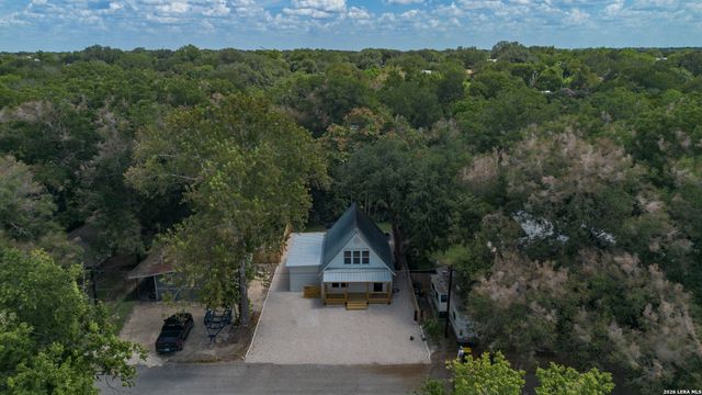 306 PLACID COVE DR, New Braunfels, TX 78130
