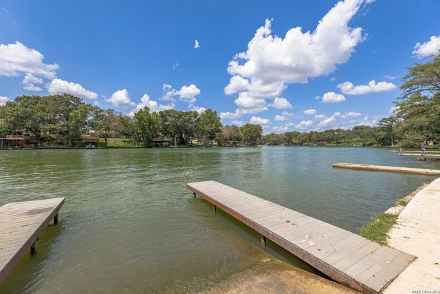 306 PLACID COVE DR, New Braunfels, TX 78130