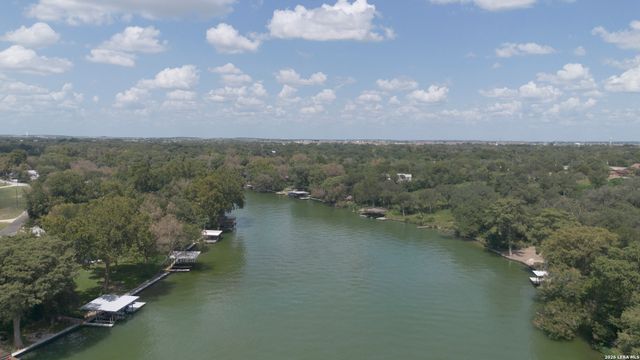 306 PLACID COVE DR, New Braunfels, TX 78130