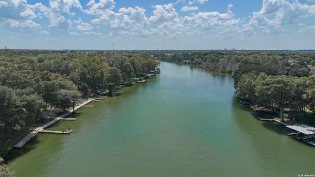 306 PLACID COVE DR, New Braunfels, TX 78130