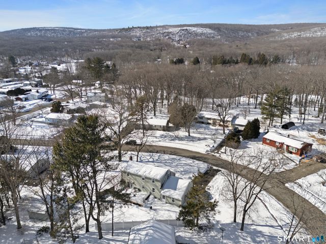 31 Edgewood Circle, Southington, CT 06489