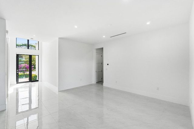 691 Kingsbridge Street, Boca Raton, FL 33487