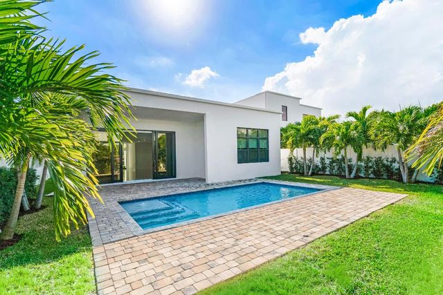 691 Kingsbridge Street, Boca Raton, FL 33487