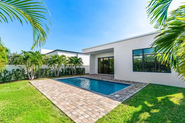 691 Kingsbridge Street, Boca Raton, FL 33487