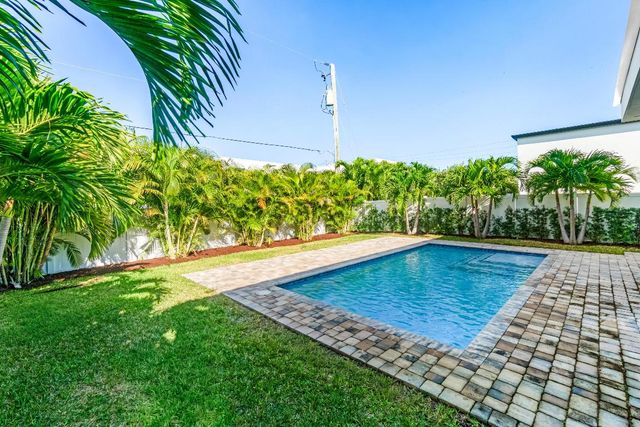 691 Kingsbridge Street, Boca Raton, FL 33487