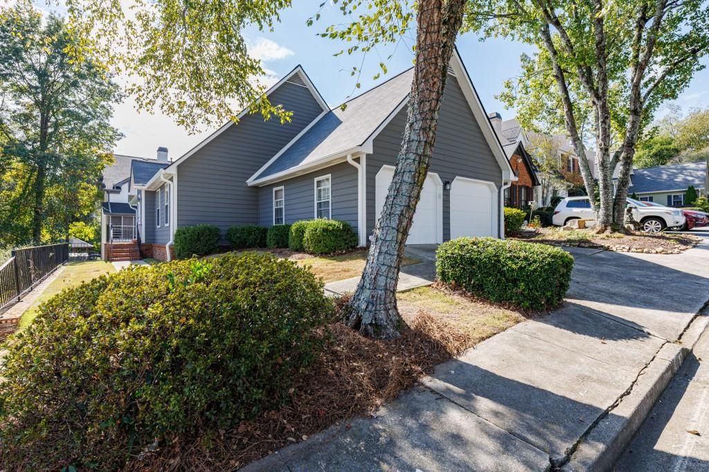 923 Lenox Hill NE Court, Atlanta, GA 30324