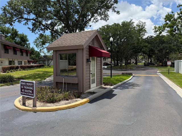 819 OAK PARK PLACE, Brandon, FL 33511