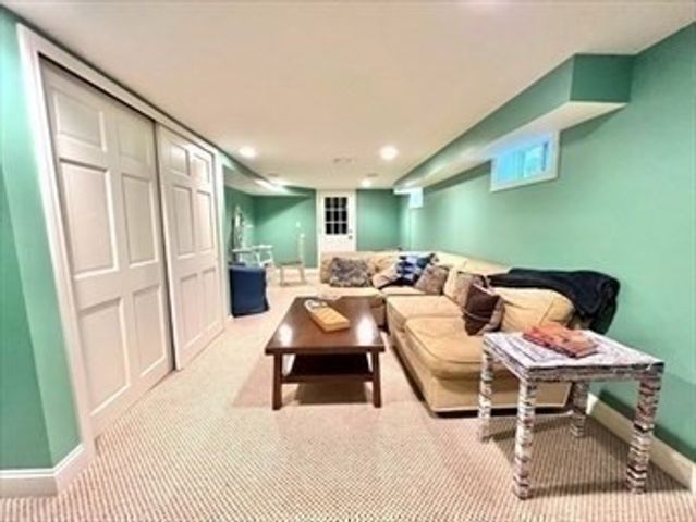 12 Kilburn Rd 12, Belmont, MA 02478