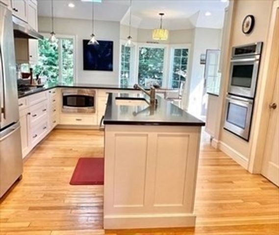 12 Kilburn Rd 12, Belmont, MA 02478