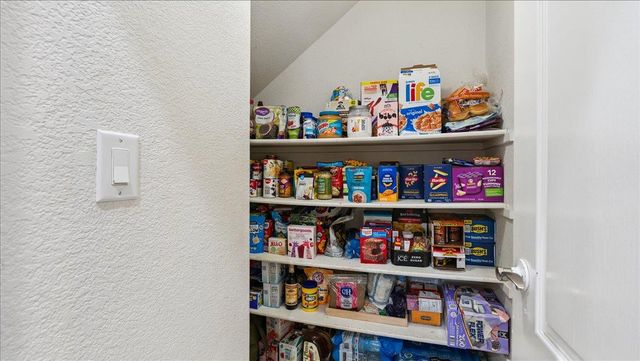 2955 Cardinal Dr, Lincoln, CA 95648