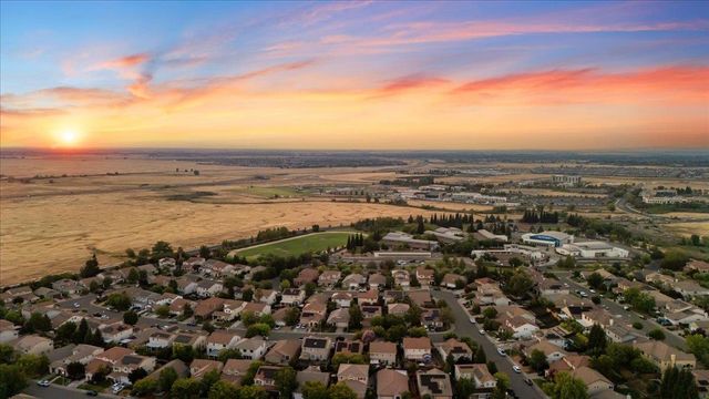 2955 Cardinal Dr, Lincoln, CA 95648