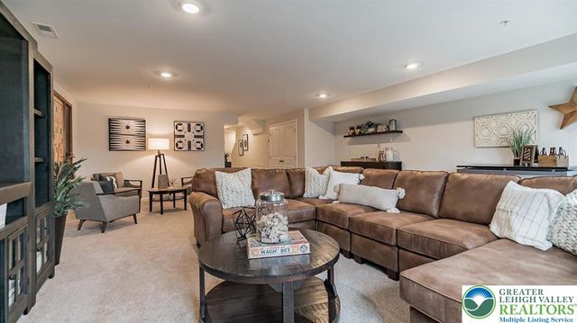 1103 Meadowlark Drive, Upper Macungie Twp, PA 18051