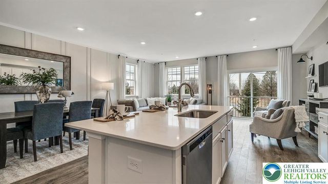 1103 Meadowlark Drive, Upper Macungie Twp, PA 18051