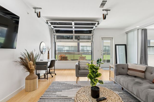 1111 S Akard Street 307, Dallas, TX 75215