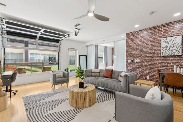 1111 S Akard Street 307, Dallas, TX 75215