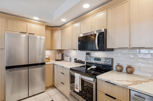 4 BELLEVIEW BOULEVARD 701, Belleair, FL 33756