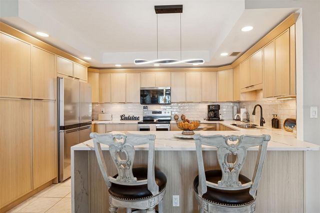 4 BELLEVIEW BOULEVARD 701, Belleair, FL 33756