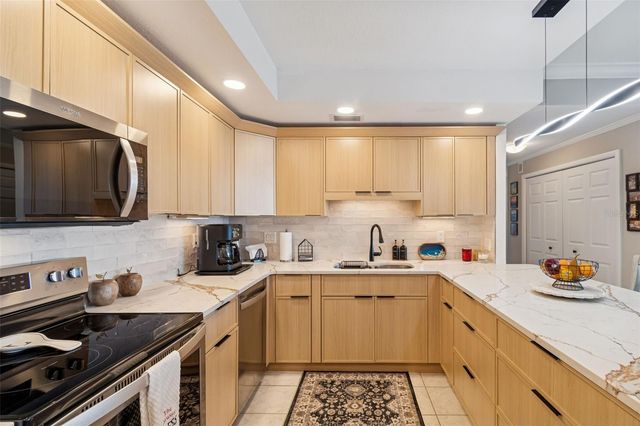 4 BELLEVIEW BOULEVARD 701, Belleair, FL 33756