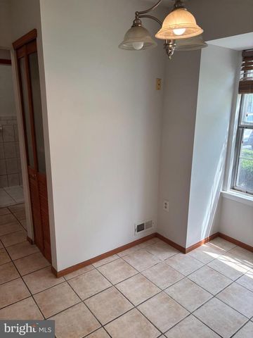 10 LINDSEY CT, Franklin Park, NJ 08823