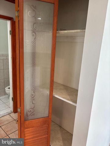 10 LINDSEY CT, Franklin Park, NJ 08823