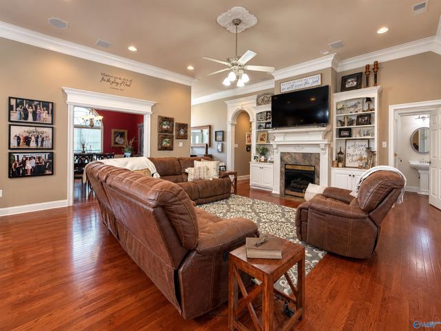 2021 Englewood Place, Decatur, AL 35603