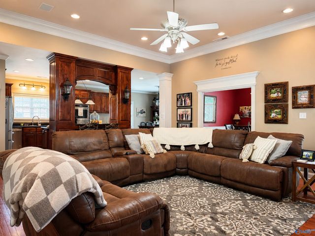 2021 Englewood Place, Decatur, AL 35603