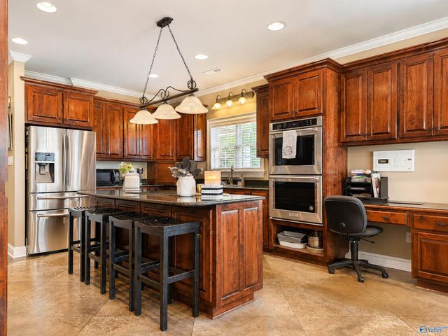 2021 Englewood Place, Decatur, AL 35603