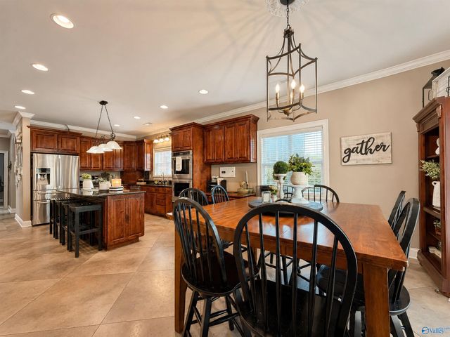 2021 Englewood Place, Decatur, AL 35603