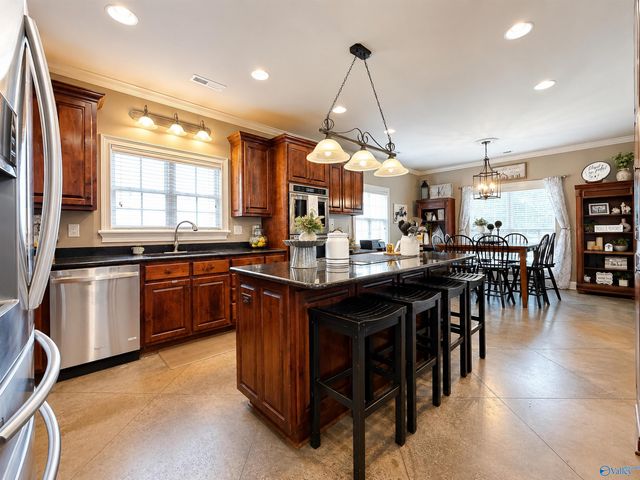 2021 Englewood Place, Decatur, AL 35603
