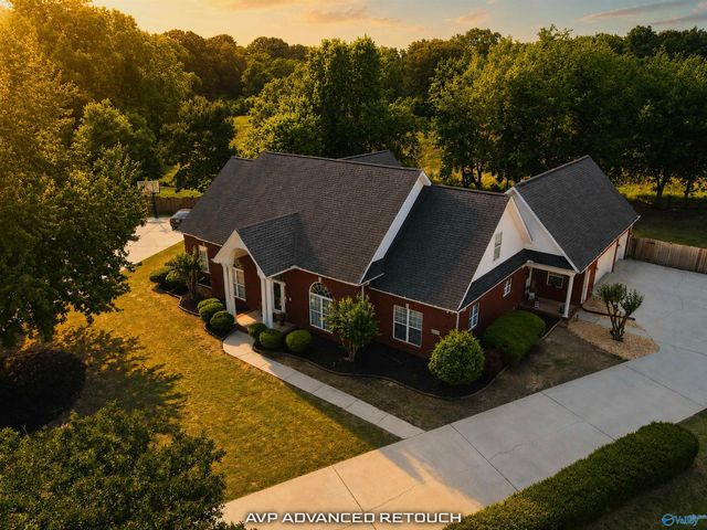 2021 Englewood Place, Decatur, AL 35603