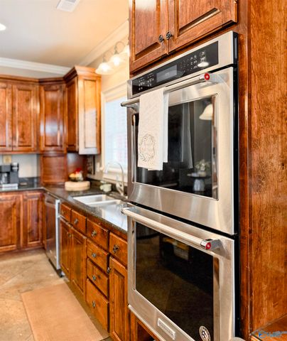 2021 Englewood Place, Decatur, AL 35603