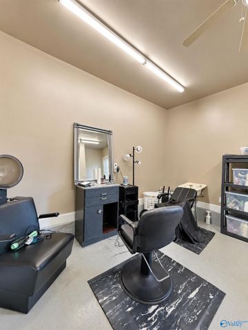 2021 Englewood Place, Decatur, AL 35603