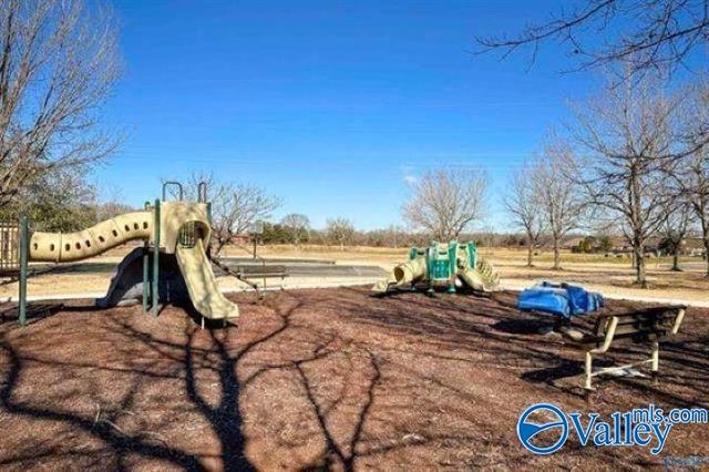2021 Englewood Place, Decatur, AL 35603