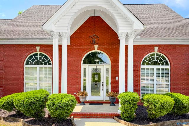 2021 Englewood Place, Decatur, AL 35603